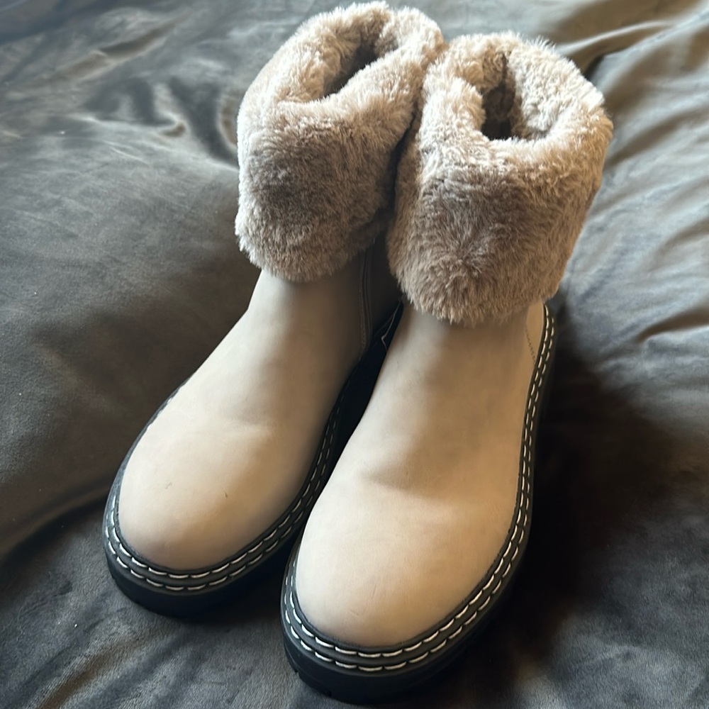 Mexx Roll Top boots with Lug Soles